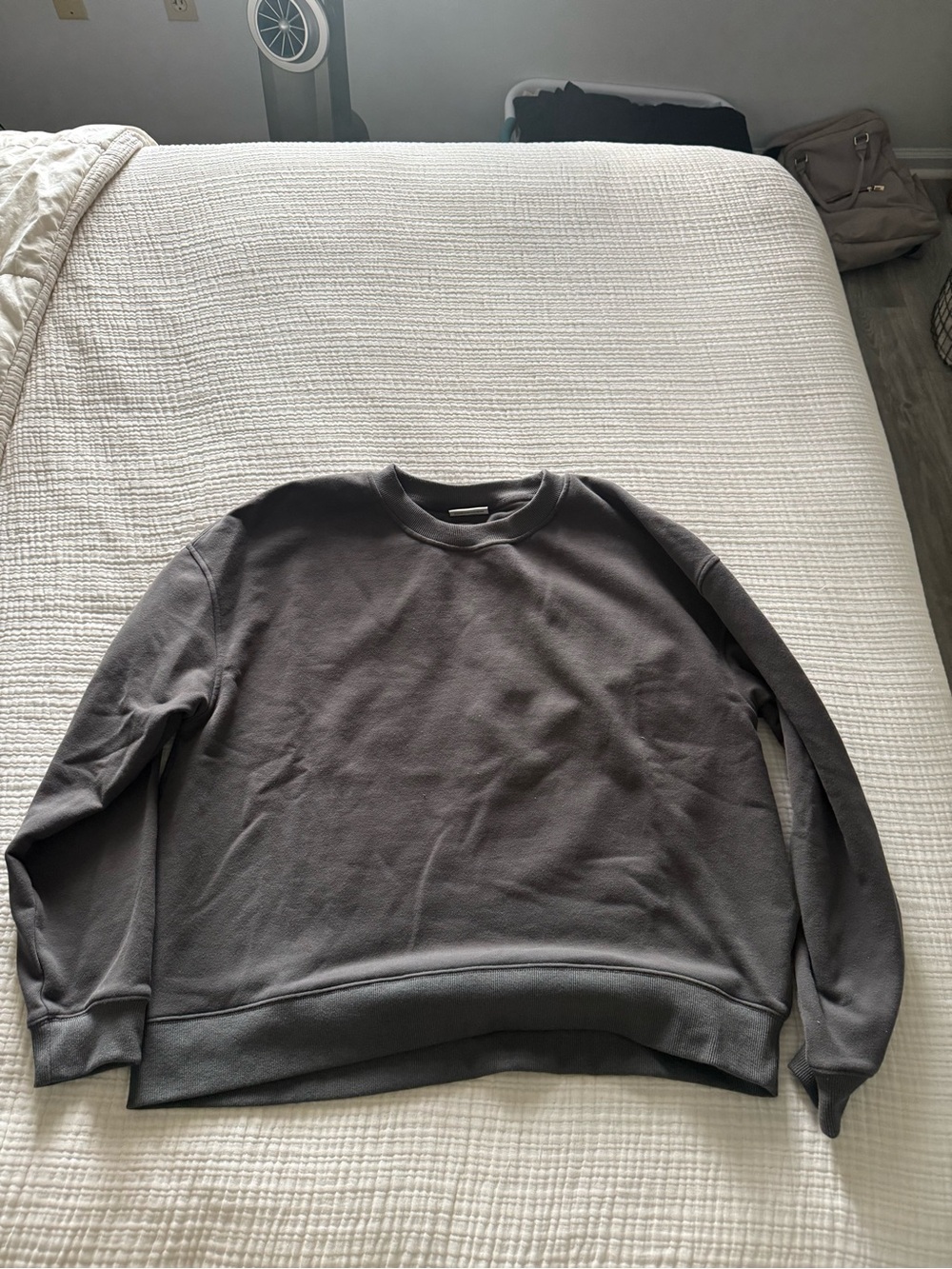 Comfrt Gray Crewneck - Picture 5 of 9